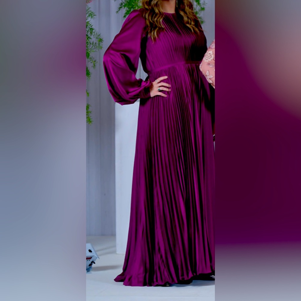 MAC DUGGAL Pleated High Neck Raglan Long Sleeve Gown in color Berry